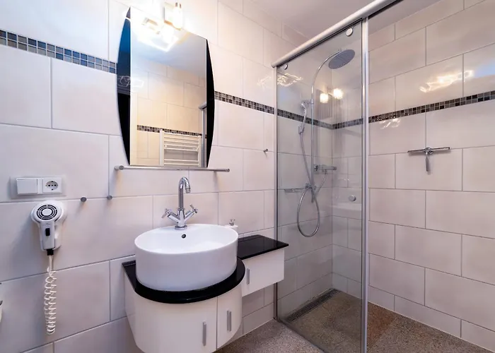 - Kaminwohnung Mit Meerblick, Sauna - Sonnenschein * Sassnitz